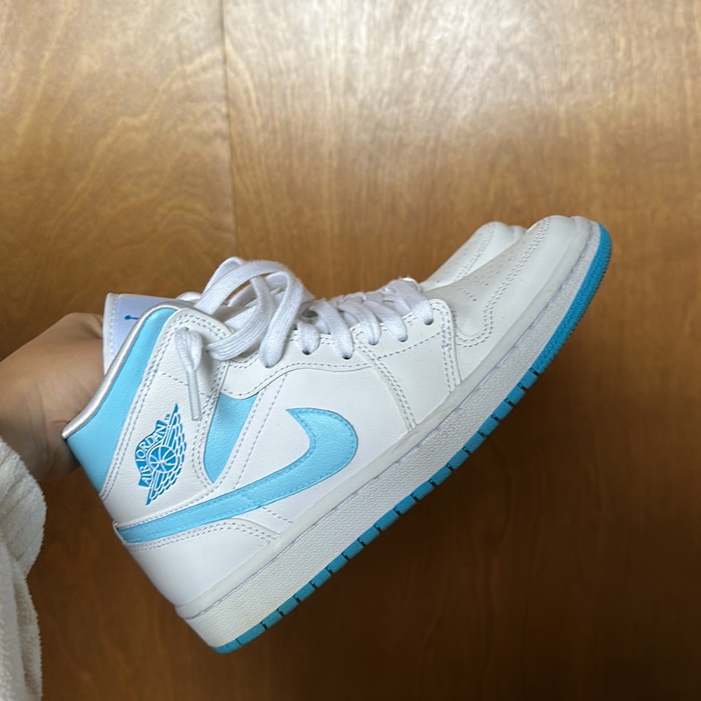 jordan mid 1